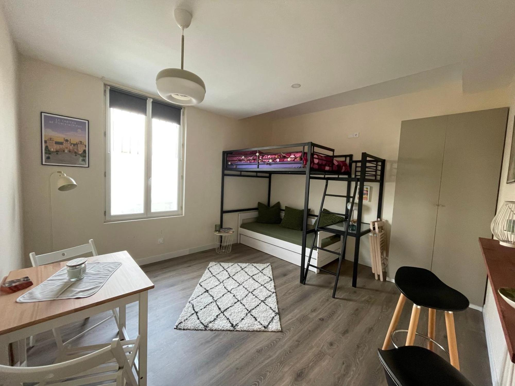 Studio 4 Emplacement Ideal Entre Chateau Et Centre Fontainebleau Exterior foto